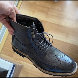 Brand New Brown Men’s leather print lace up boots